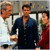 007 - O Amanhã Nunca Morre : foto Michelle Yeoh, Pierce Brosnan, Roger Spottiswoode