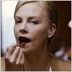 Jovens Adultos : foto Charlize Theron