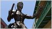 Bruce Lee ganha estátua de bronze em Chinatown