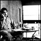 Sobre Café e Cigarros : foto Alfred Molina