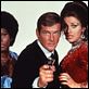 Com 007 Viva e Deixe Morrer : foto Jane Seymour, Roger Moore