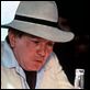 À Sombra do Vulcão : foto Albert Finney