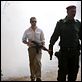 O Traidor : foto Guy Pearce, Neal McDonough
