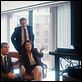 O Desinformante! : foto Joel McHale, Scott Bakula