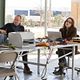 Thor : foto Kat Dennings, Stellan Skarsgard