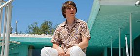 Paul Dano é Brian Wilson na primeira imagem de Love & Mercy, cinebiografia do ex-líder dos Beach Boys Paul Dano é Brian Wilson na primeira imagem de Love & Mercy, cinebiografia do ex-líder dos Beach Boys